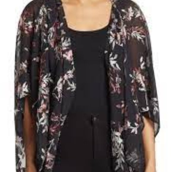 Vince Camuto Sweaters - ⭐️HP⭐️ NWT Vince Camuto Womens Foliage Floral Print Cardigan